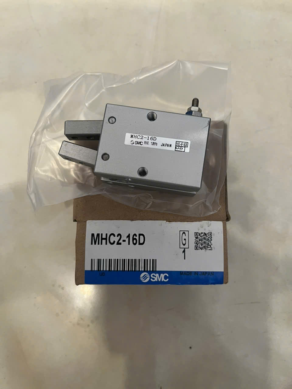Kẹp khí nén SMC MHC2-16D
